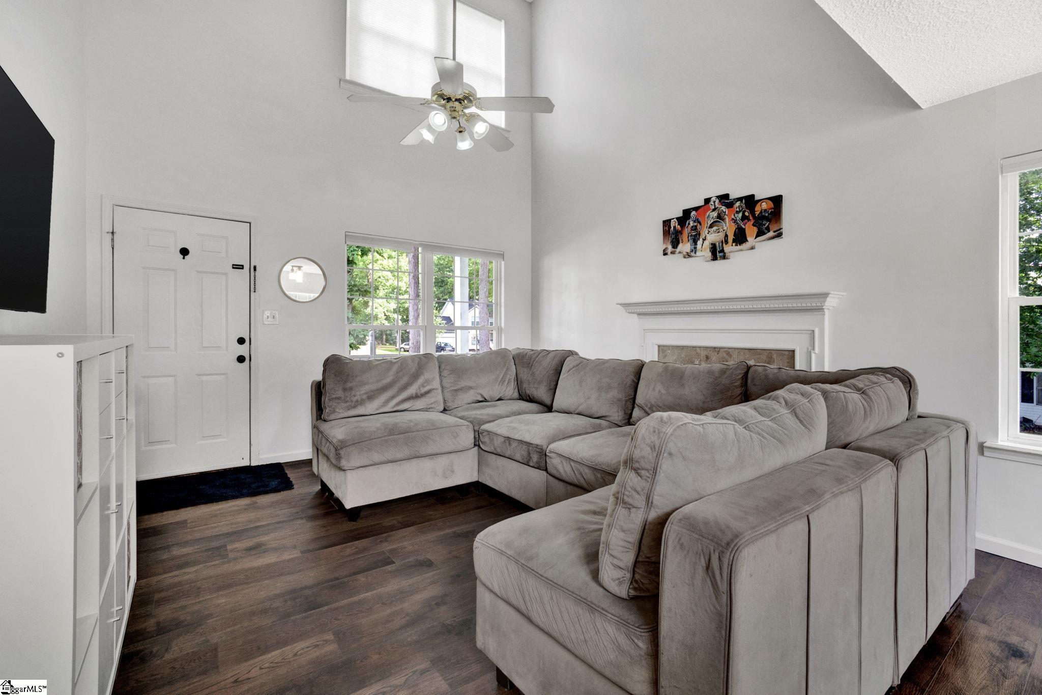 22 Idle Lane Fountain Inn, SC 29644 - Photo 2 of 33 Gallery Image 2