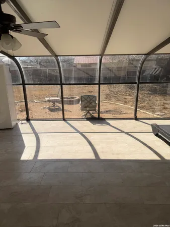 $2,200 | 703 Atkins Avenue, Devine, TX 78016