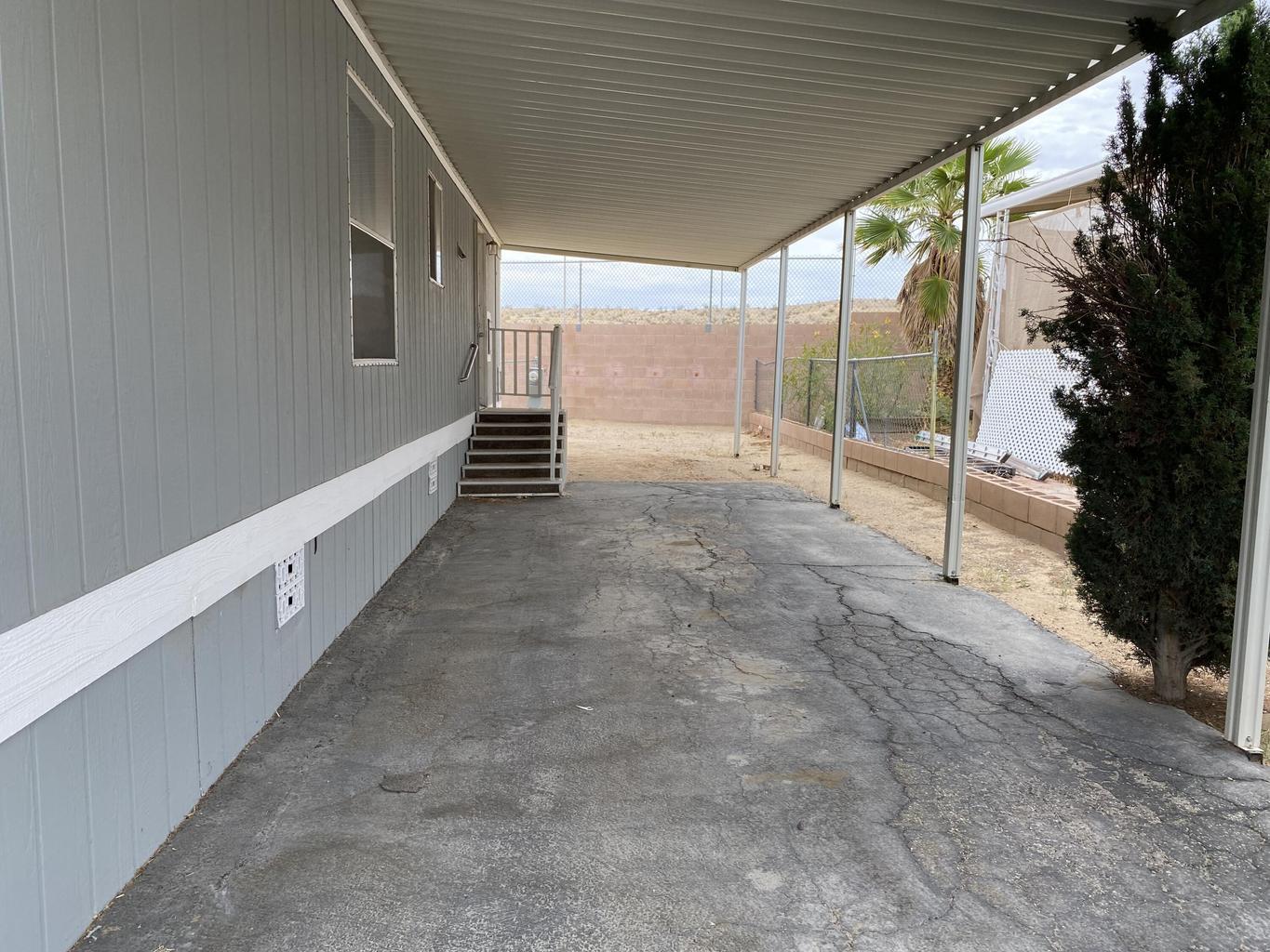 701 Montara Road, Unit 259 Barstow, CA 92311 - Photo 11 of 11 Driveway