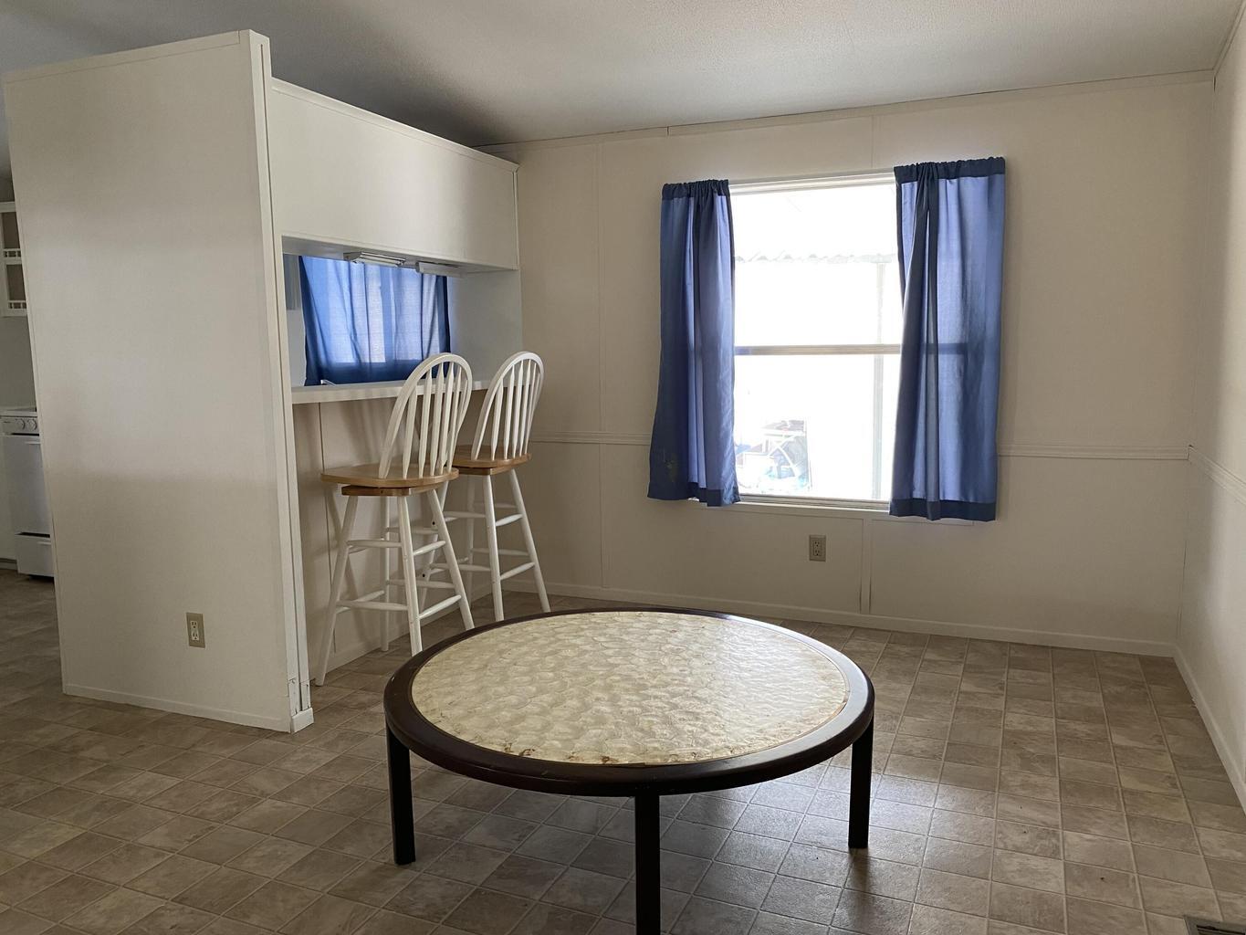 701 Montara Road, Unit 259 Barstow, CA 92311 - Photo 5 of 11 Dining Area