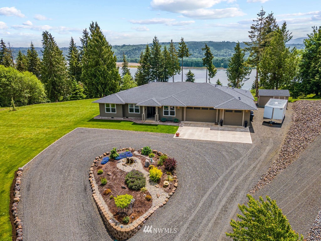535 McAdams Road East Longview, WA 98632 - Photo 1 of 35
