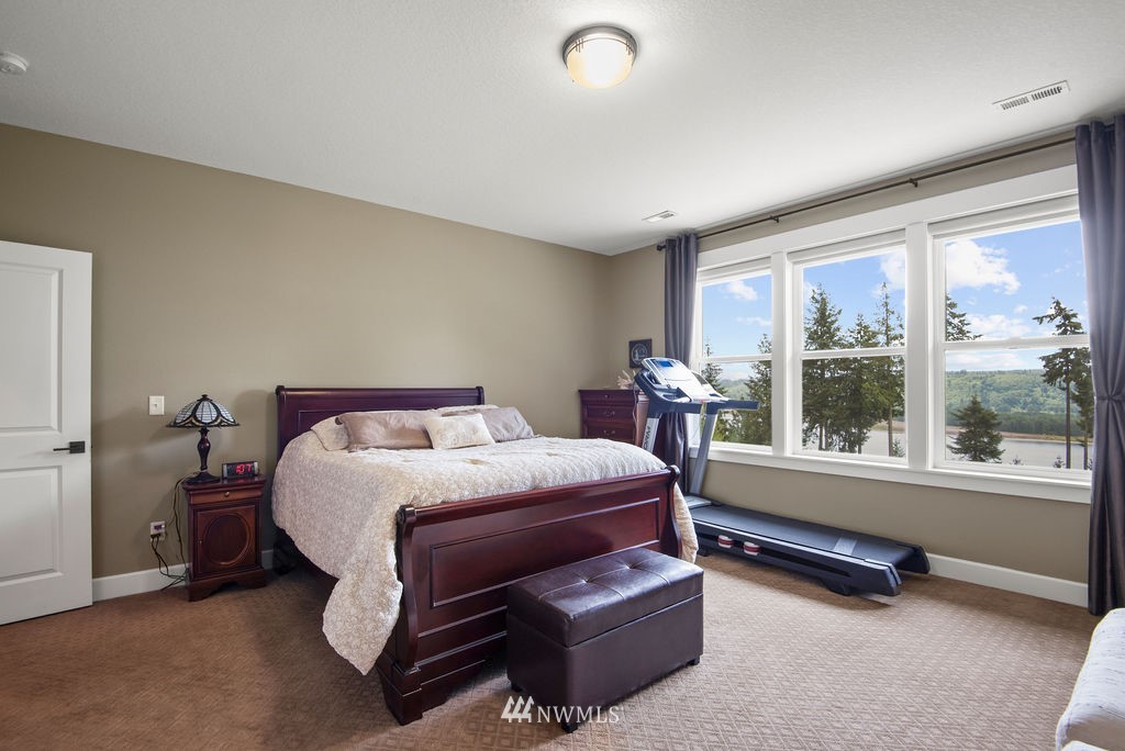 535 McAdams Road East Longview, WA 98632 - Photo 4 of 35