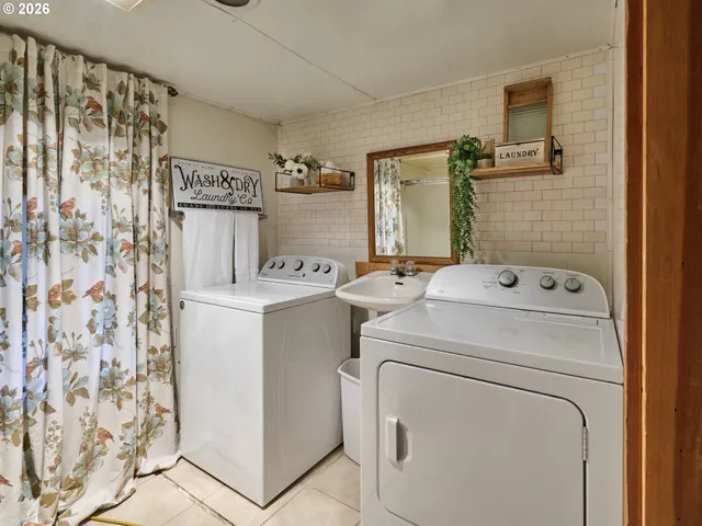 $354,900 | 750 Northeast 5th Street, Willamina, OR 97396