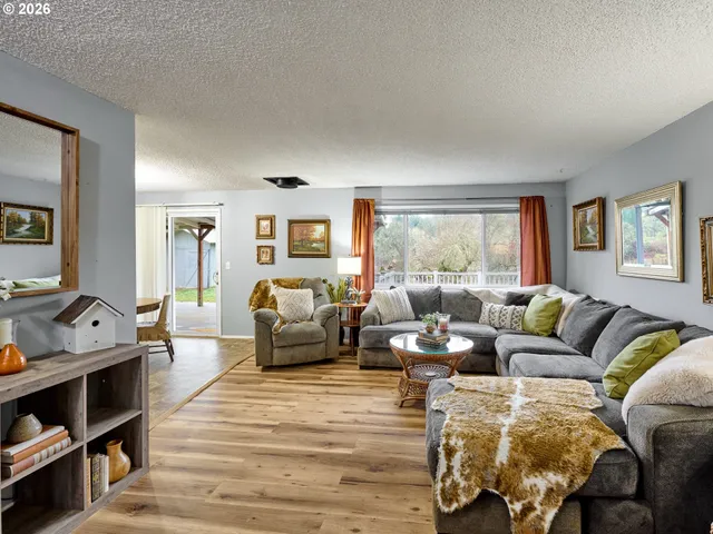 $354,900 | 750 Northeast 5th Street, Willamina, OR 97396