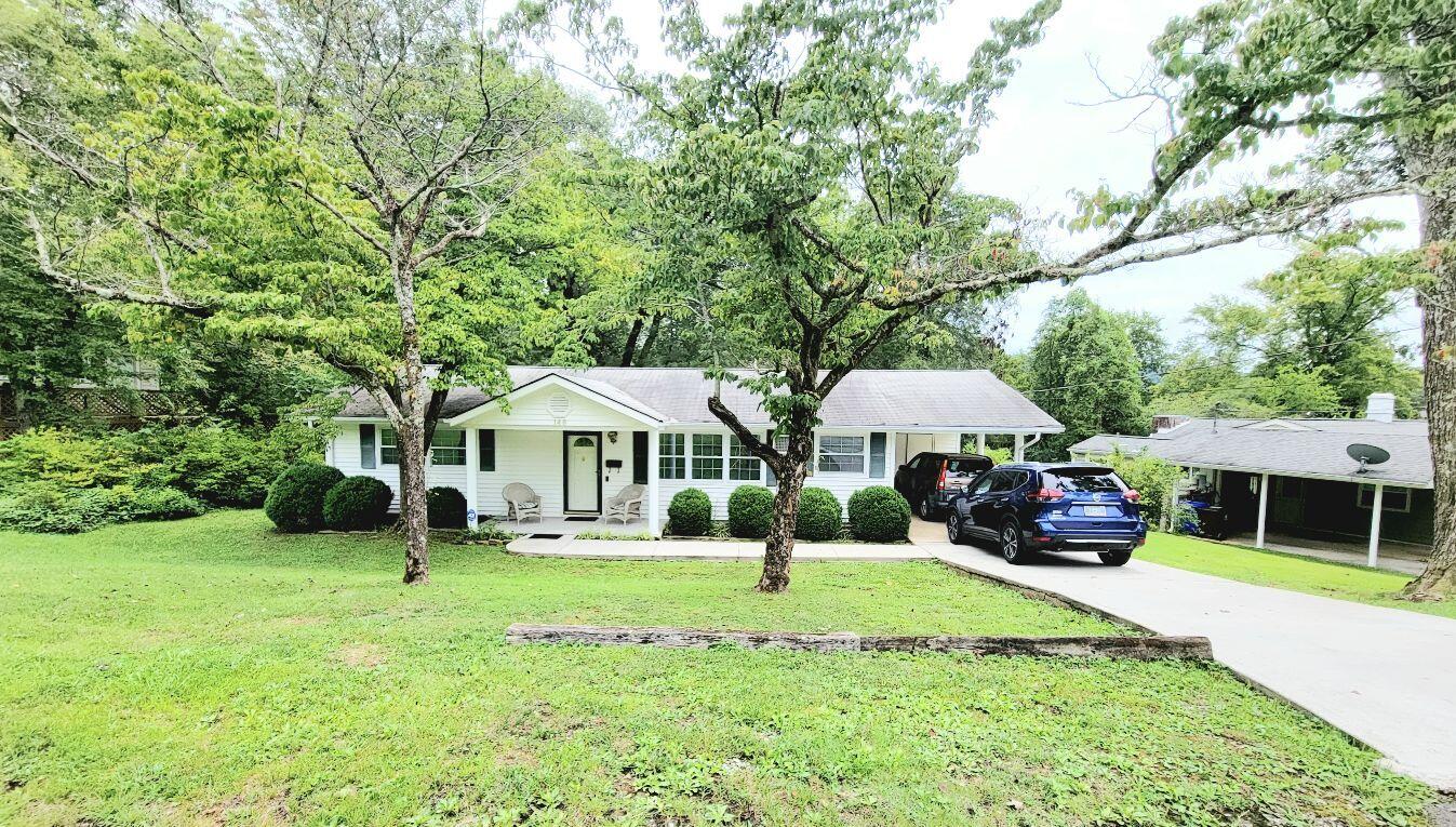 146 Beverly Circle Oak Ridge, TN 37830 - Photo 1 of 20 146 Beverly Cir