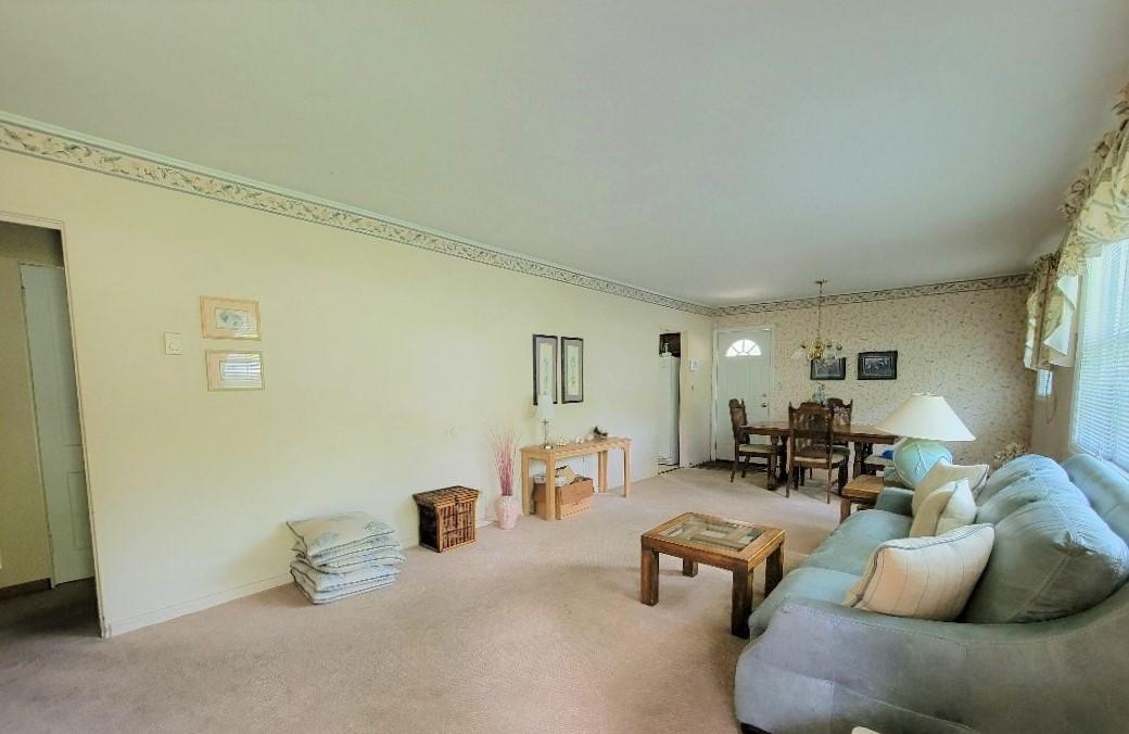 146 Beverly Circle Oak Ridge, TN 37830 - Photo 3 of 20 LR DR From Front door
