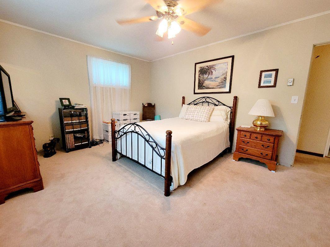146 Beverly Circle Oak Ridge, TN 37830 - Photo 9 of 20 Primary Bedroom