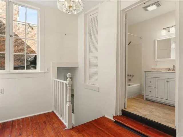 $2,800 | 811 Chartres Street, Unit 3, New Orleans, LA 70116