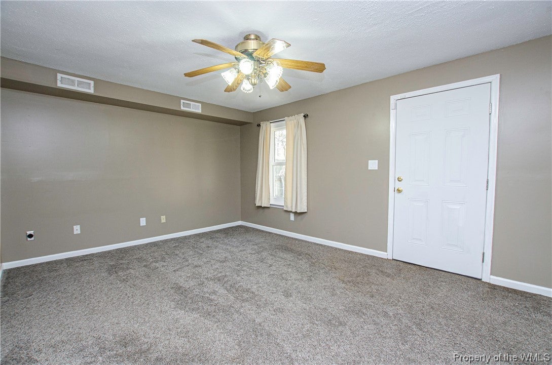 207 Victory Road Yorktown, VA 23692 - Photo 12 of 37 Gallery Image 12