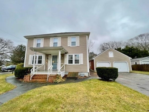 42 Smiths Lane Kingston, MA 02364 - Photo 39 of 39 a front view of a house with a yard
