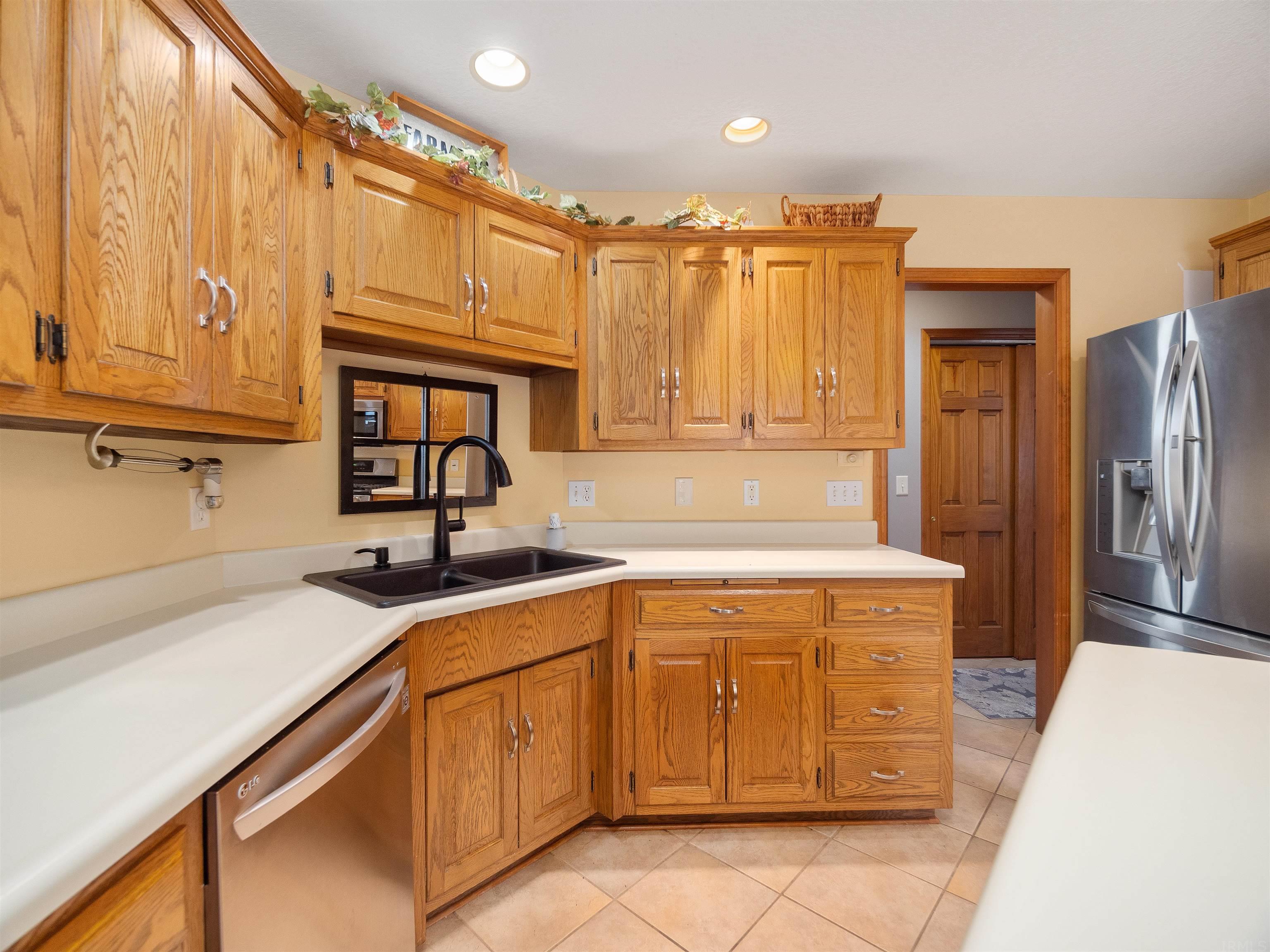 1231 Holly Ridge Run Fort Wayne, IN 46845 - Photo 19 of 34 Gallery Image 19