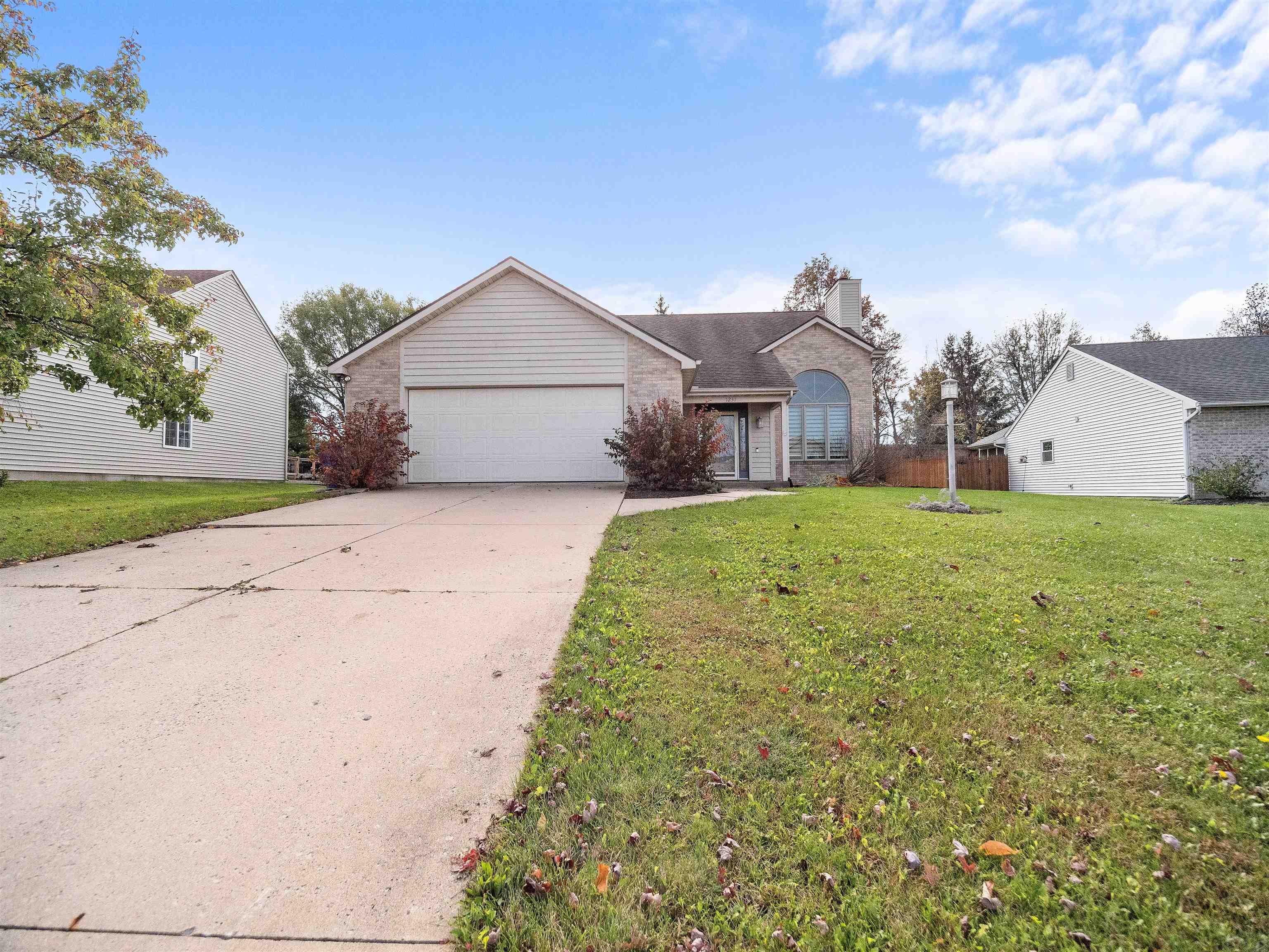 1231 Holly Ridge Run Fort Wayne, IN 46845 - Photo 3 of 34 Gallery Image 3