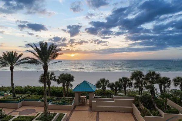 $16,900 | 1560 Gulf Boulevard, Unit 304, Clearwater, FL 33767