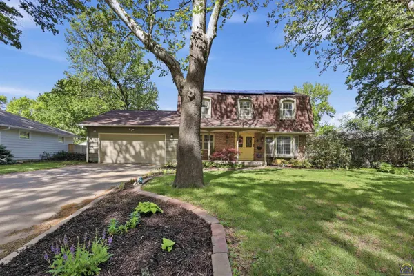 $345,000 | 2865 Southwest Jewell Avenue, Topeka, KS 66611