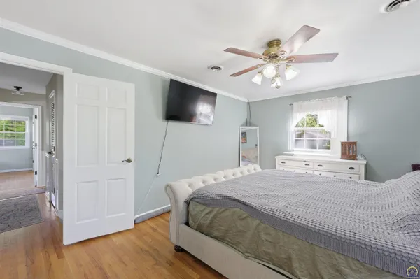 $345,000 | 2865 Southwest Jewell Avenue, Topeka, KS 66611