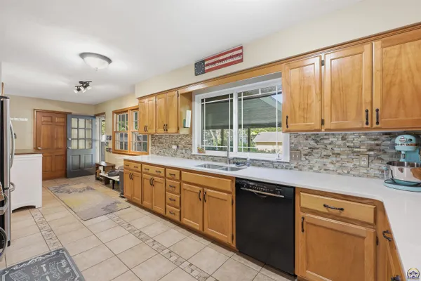 $345,000 | 2865 Southwest Jewell Avenue, Topeka, KS 66611