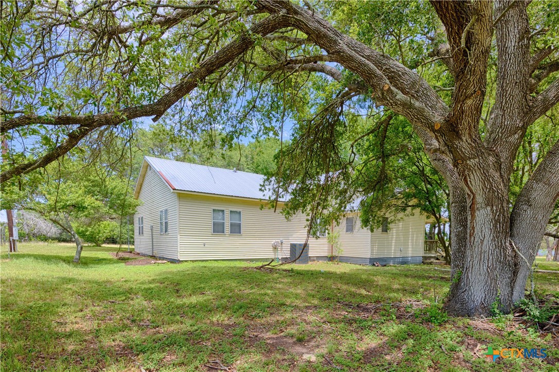3814 Maeker Road Flatonia, TX 78941 - Photo 26 of 28
