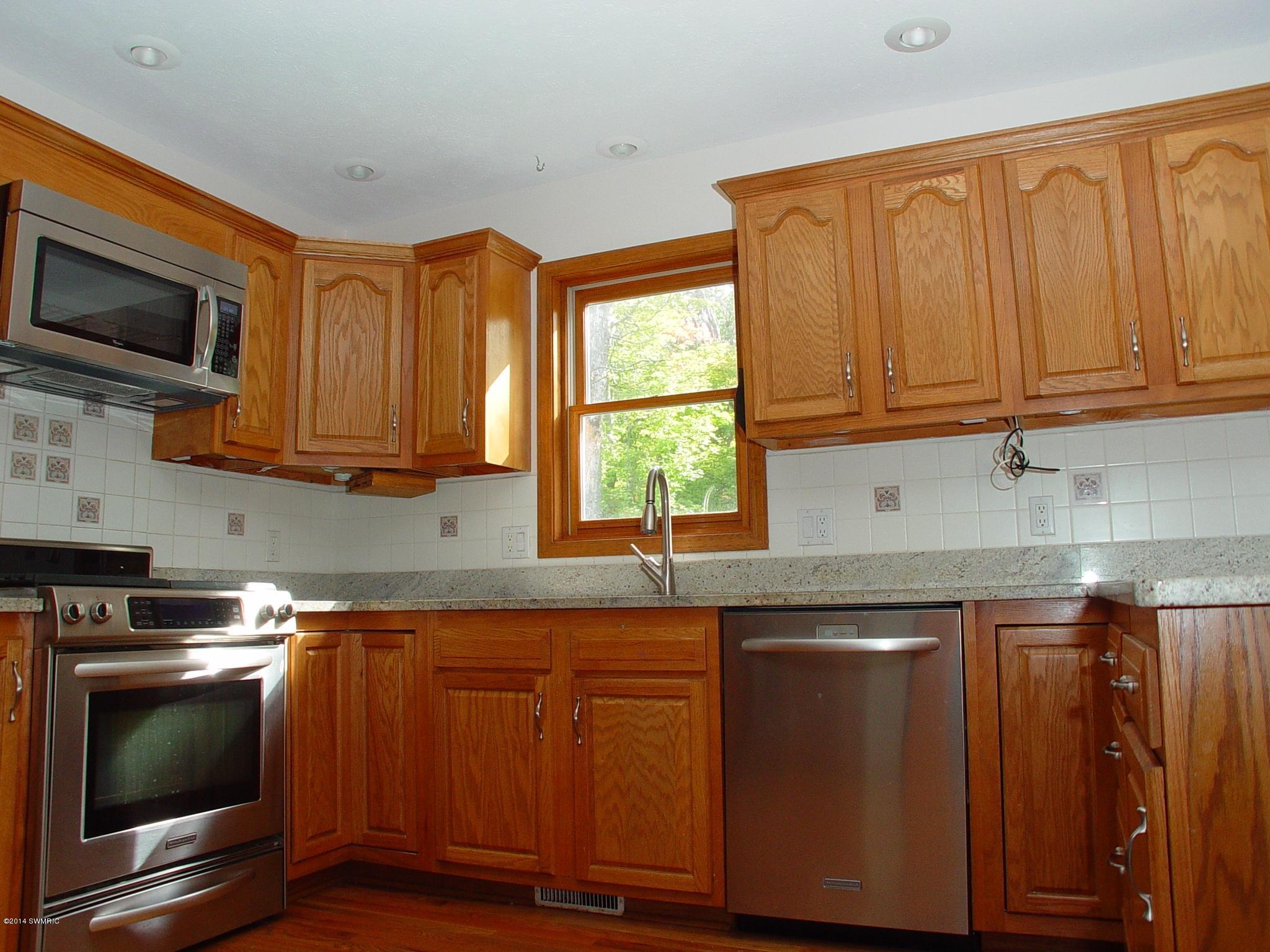 1101 Fort Road Benton Harbor, MI 49022 - Photo 4 of 13 Kit 1