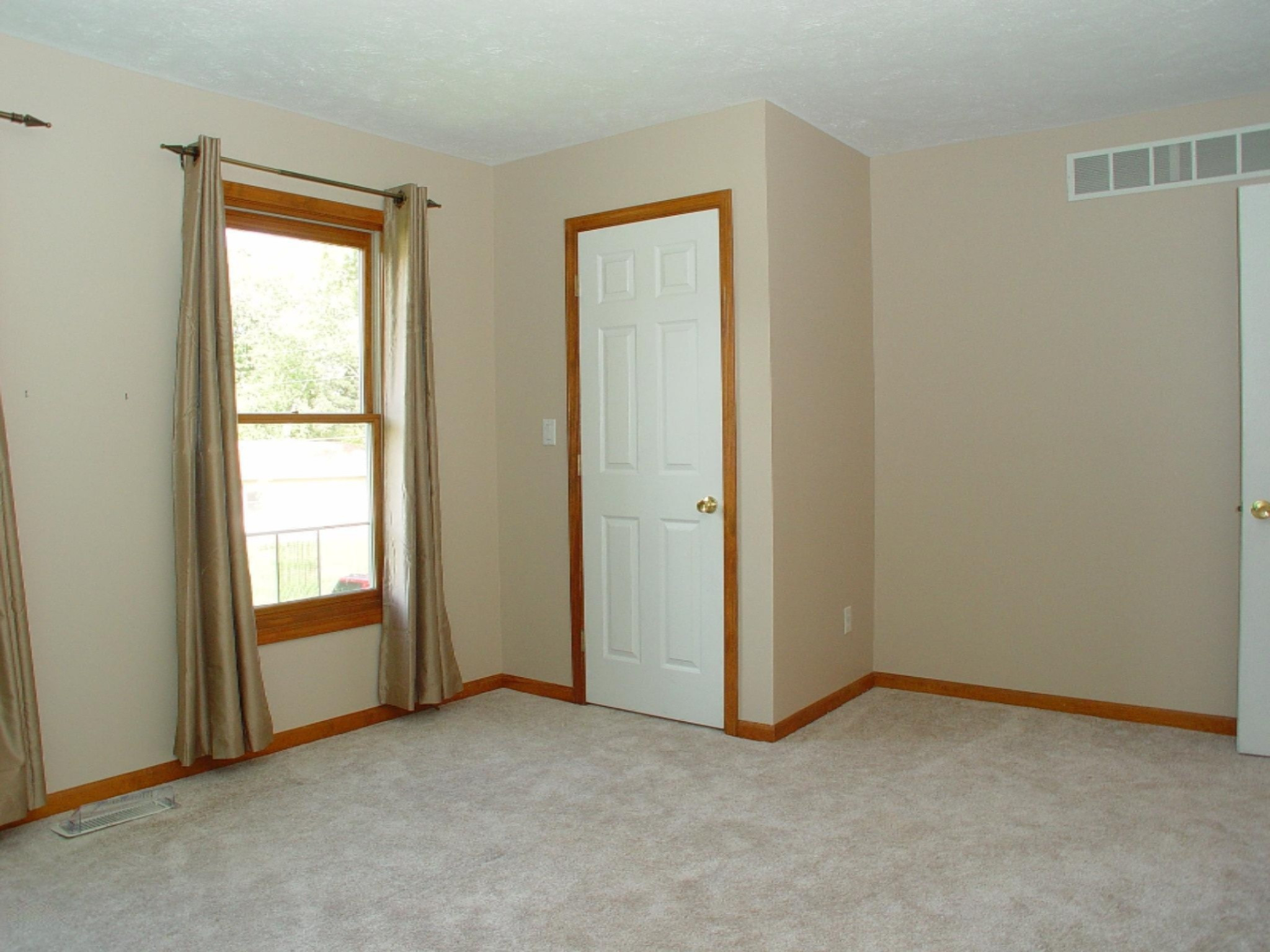 1101 Fort Road Benton Harbor, MI 49022 - Photo 9 of 13 DSC02415