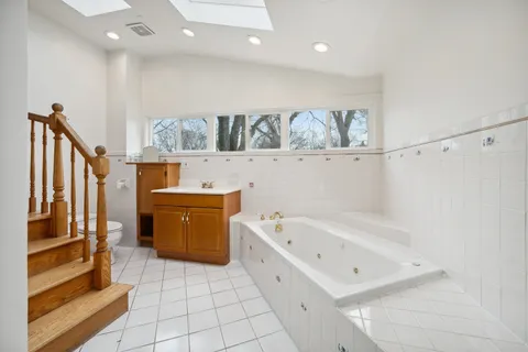$925,000 | 611 Roger Avenue, Kenilworth, IL 60043