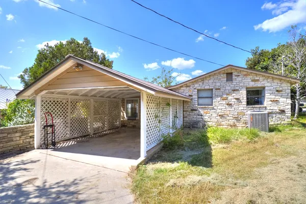 $1,650 | 155 A Nimitz Road, Kerrville, TX 78028