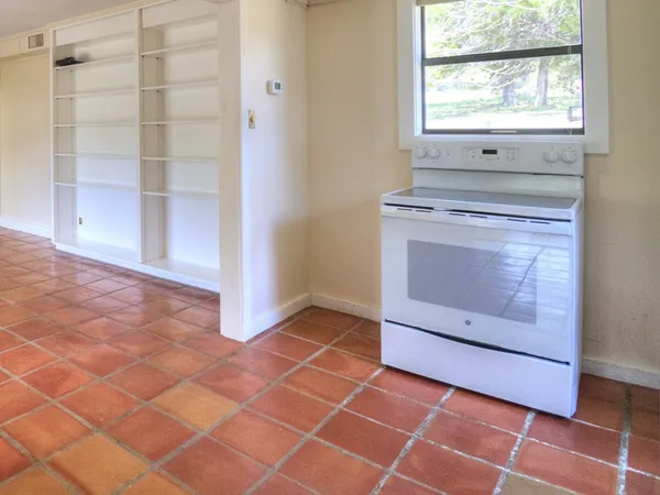 $1,650 | 155 A Nimitz Road, Kerrville, TX 78028