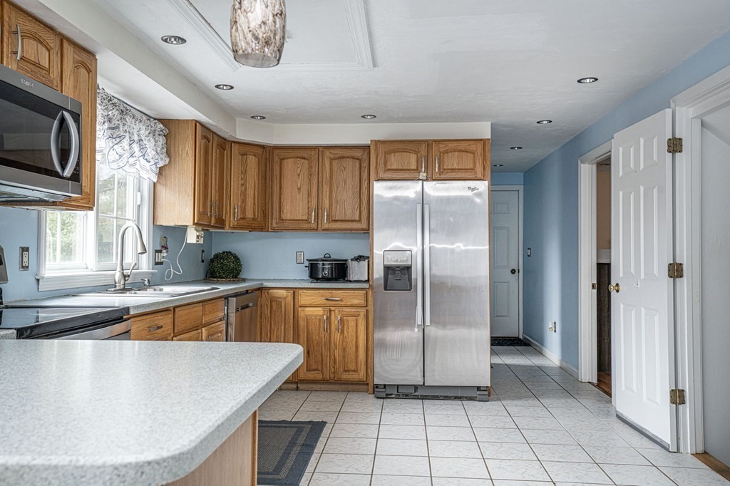 151 High Street Carver, MA 02330 - Photo 13 of 38 Gallery Image 13