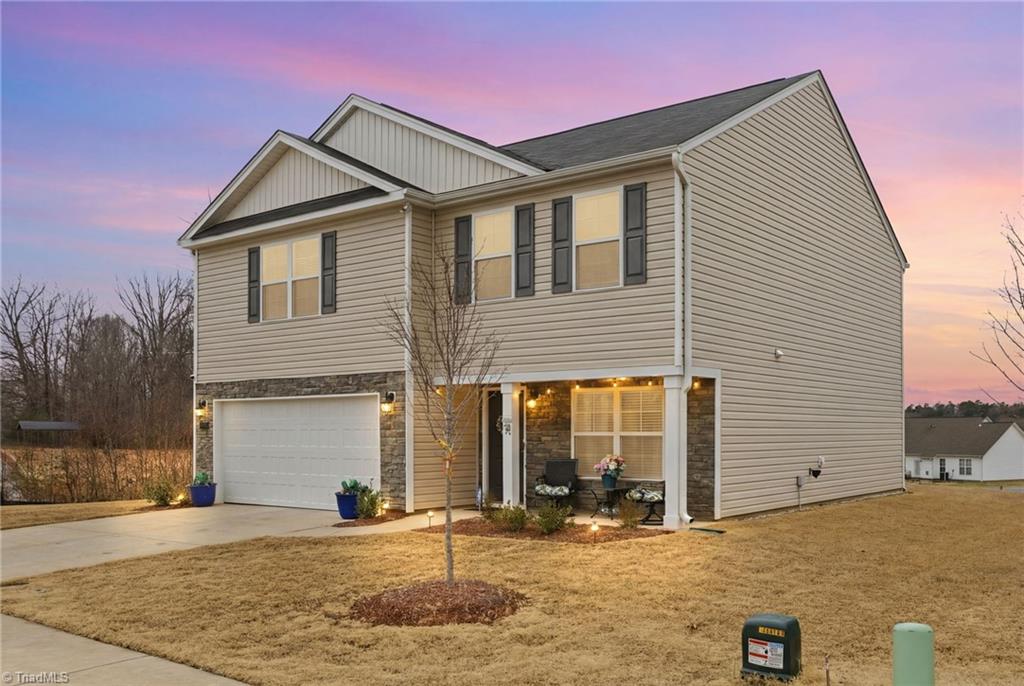 1702 Carter Daniel Drive Graham, NC 27253 - Photo 2 of 35 Side