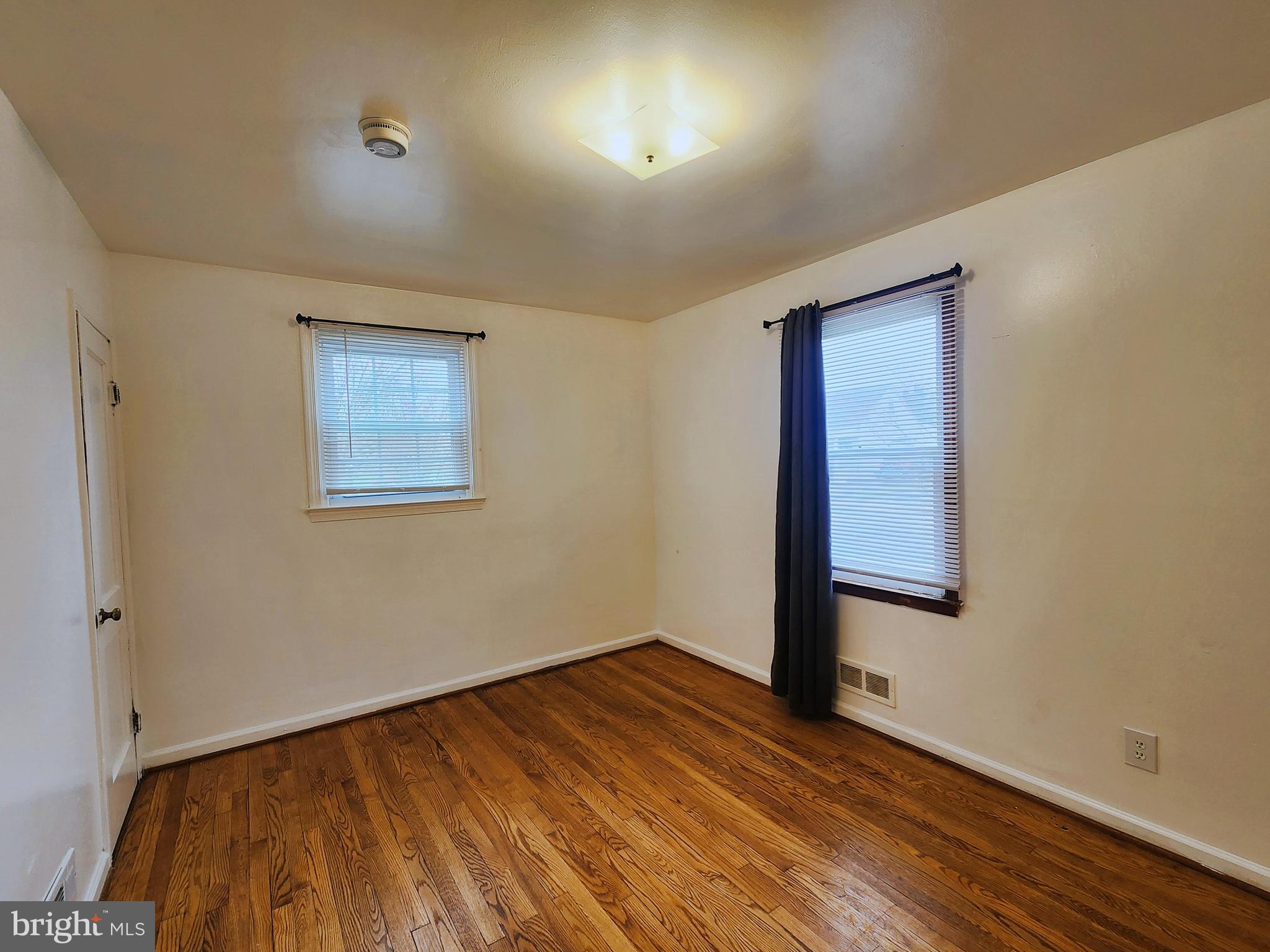 3207 Bryant Avenue Baltimore, MD 21227 - Photo 11 of 20