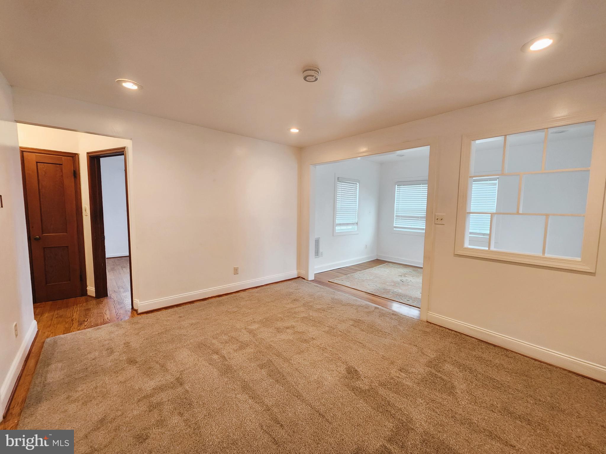 3207 Bryant Avenue Baltimore, MD 21227 - Photo 5 of 20