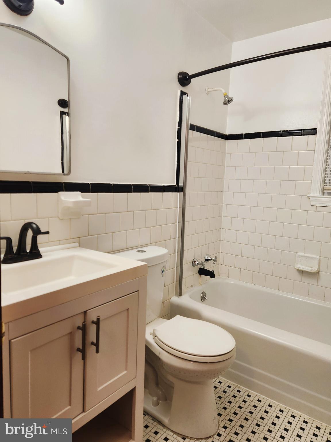 3207 Bryant Avenue Baltimore, MD 21227 - Photo 8 of 20