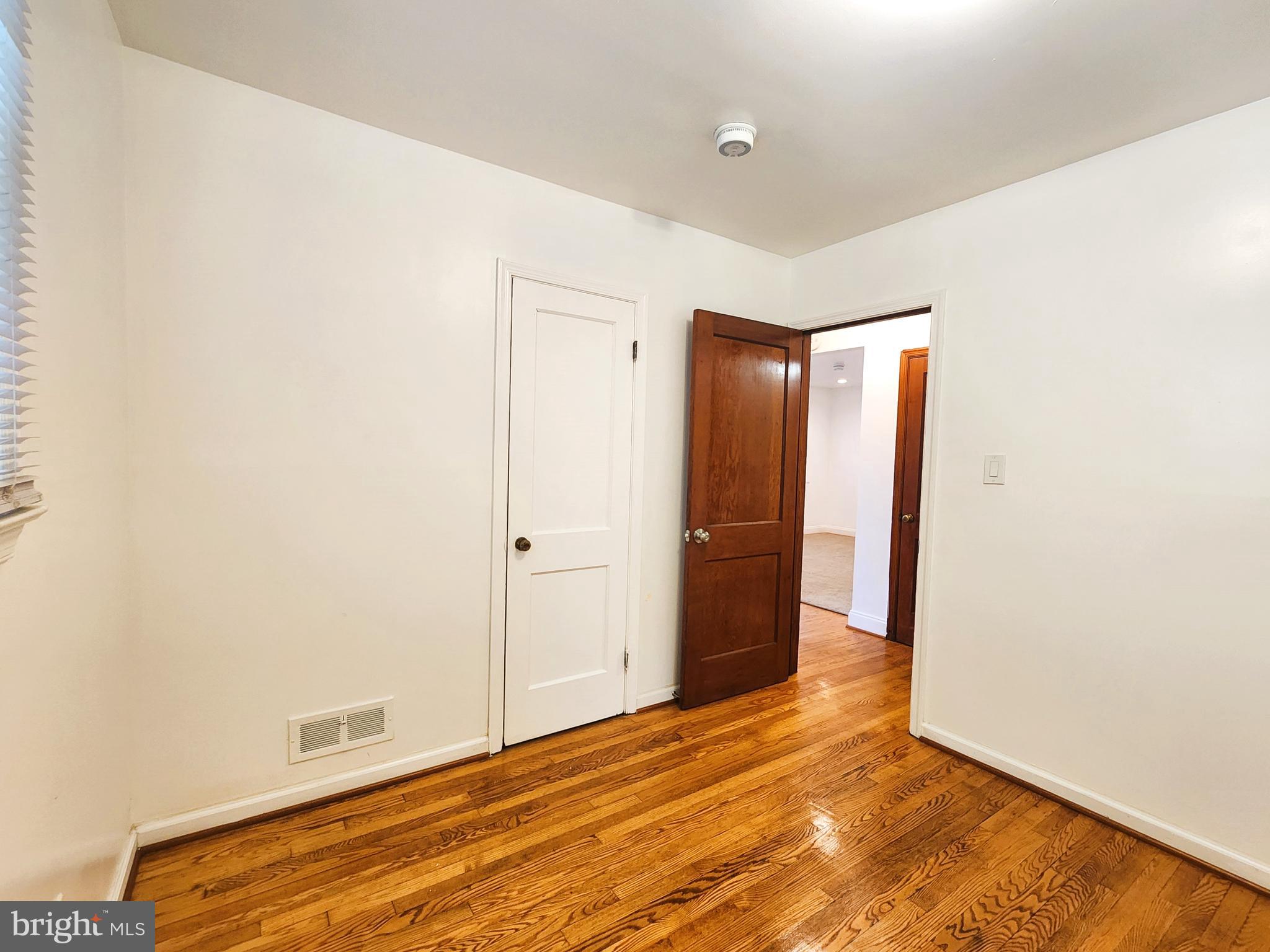 3207 Bryant Avenue Baltimore, MD 21227 - Photo 10 of 20