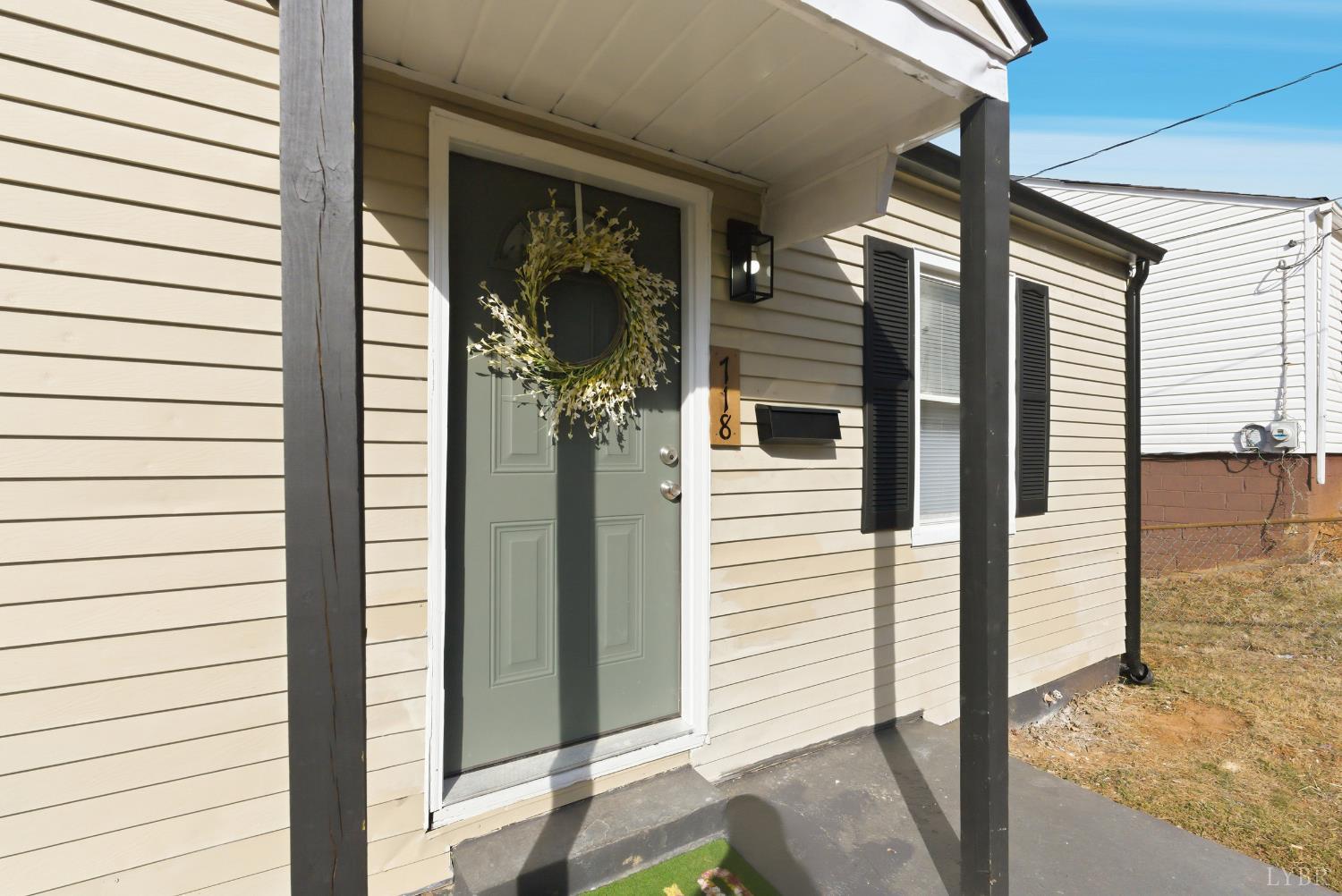 718 Kenbridge Road Lynchburg, VA 24502 - Photo 2 of 26