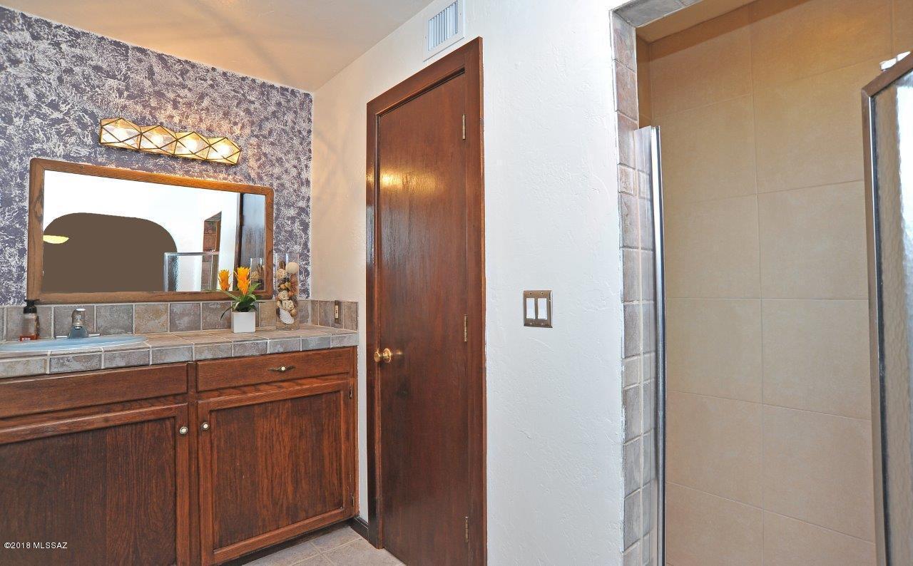 4701 North Bear Canyon Road Tucson, AZ 85749 - Photo 20 of 38