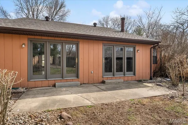 $320,000 | 624 Wildwood Lane, O'Fallon, IL 62269