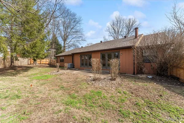 $320,000 | 624 Wildwood Lane, O'Fallon, IL 62269