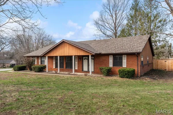 $320,000 | 624 Wildwood Lane, O'Fallon, IL 62269