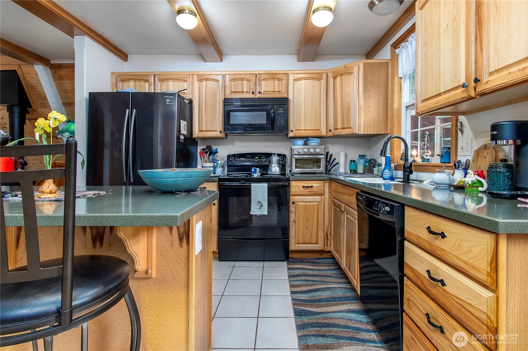 121 Sunstone Road Packwood, WA 98361 - Photo 8 of 38 Gallery Image 8