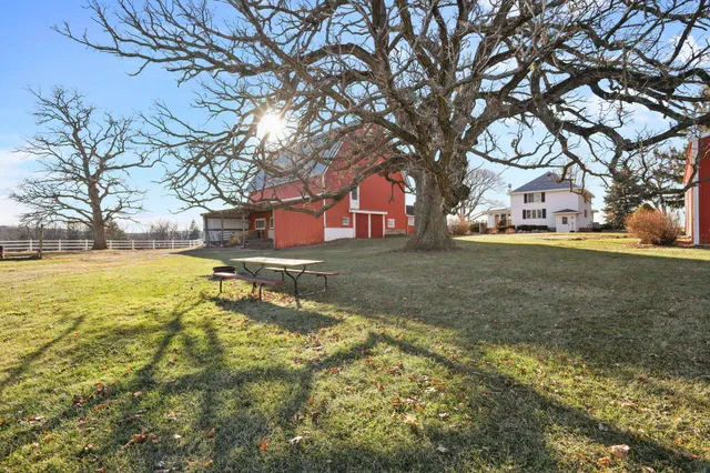 $1,275,000 | 4595 Mahoney Road, McFarland, WI 53558