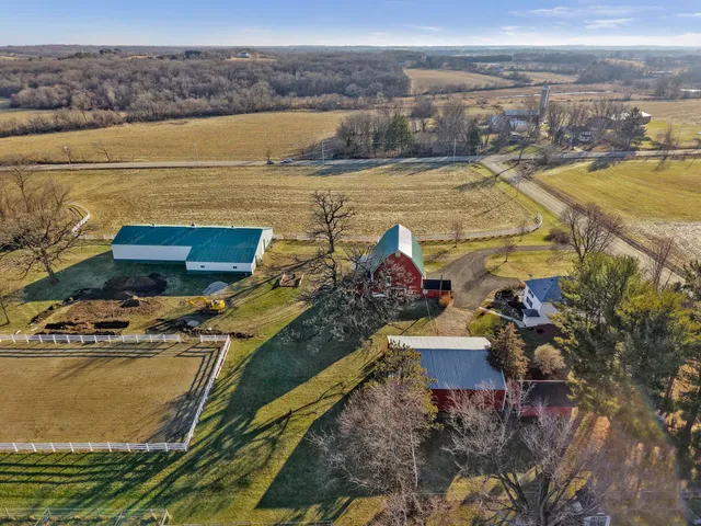 $1,275,000 | 4595 Mahoney Road, McFarland, WI 53558