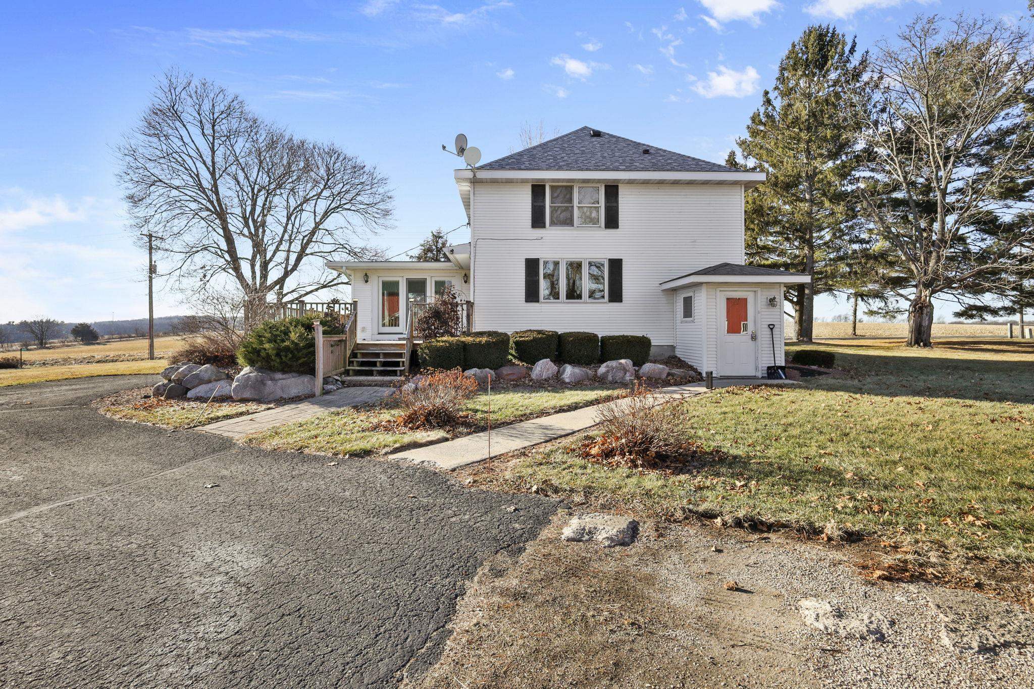 4595 Mahoney Road McFarland, WI 53558 - Photo 5 of 30