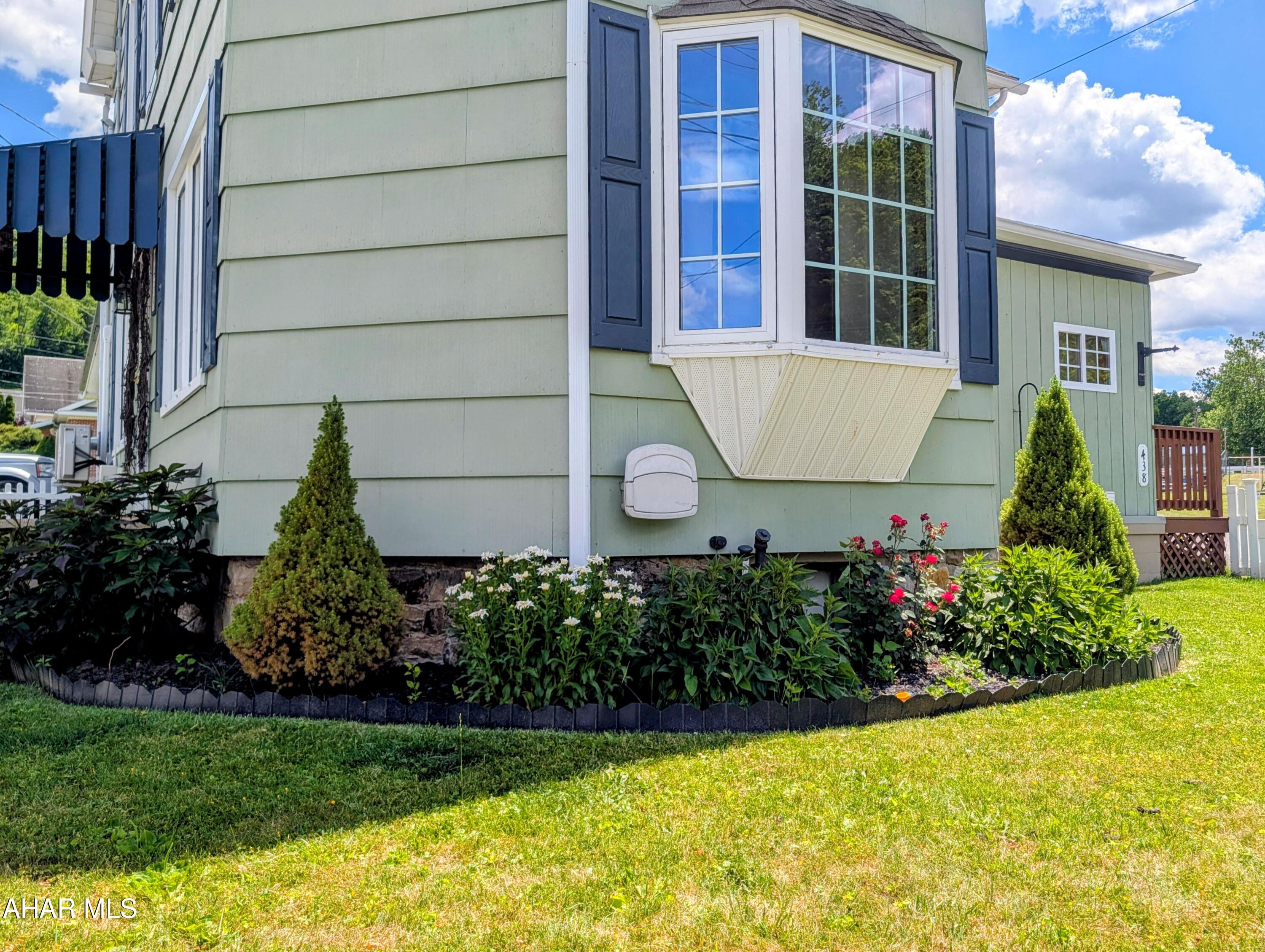 438 Grant Street Mapleton, PA 17052 - Photo 14 of 54