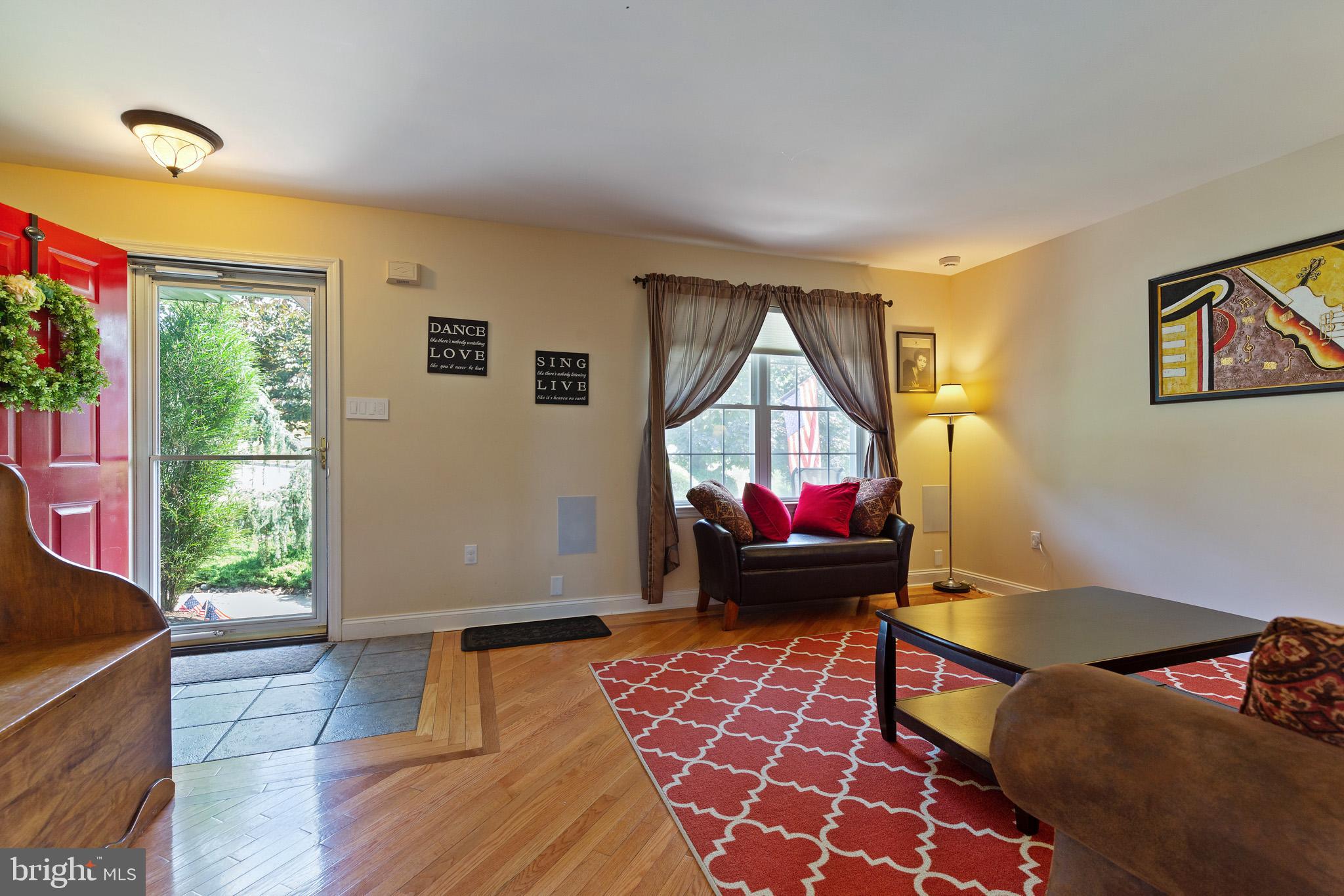 20 Madison Drive Reading, PA 19606 - Photo 2 of 36 Entry