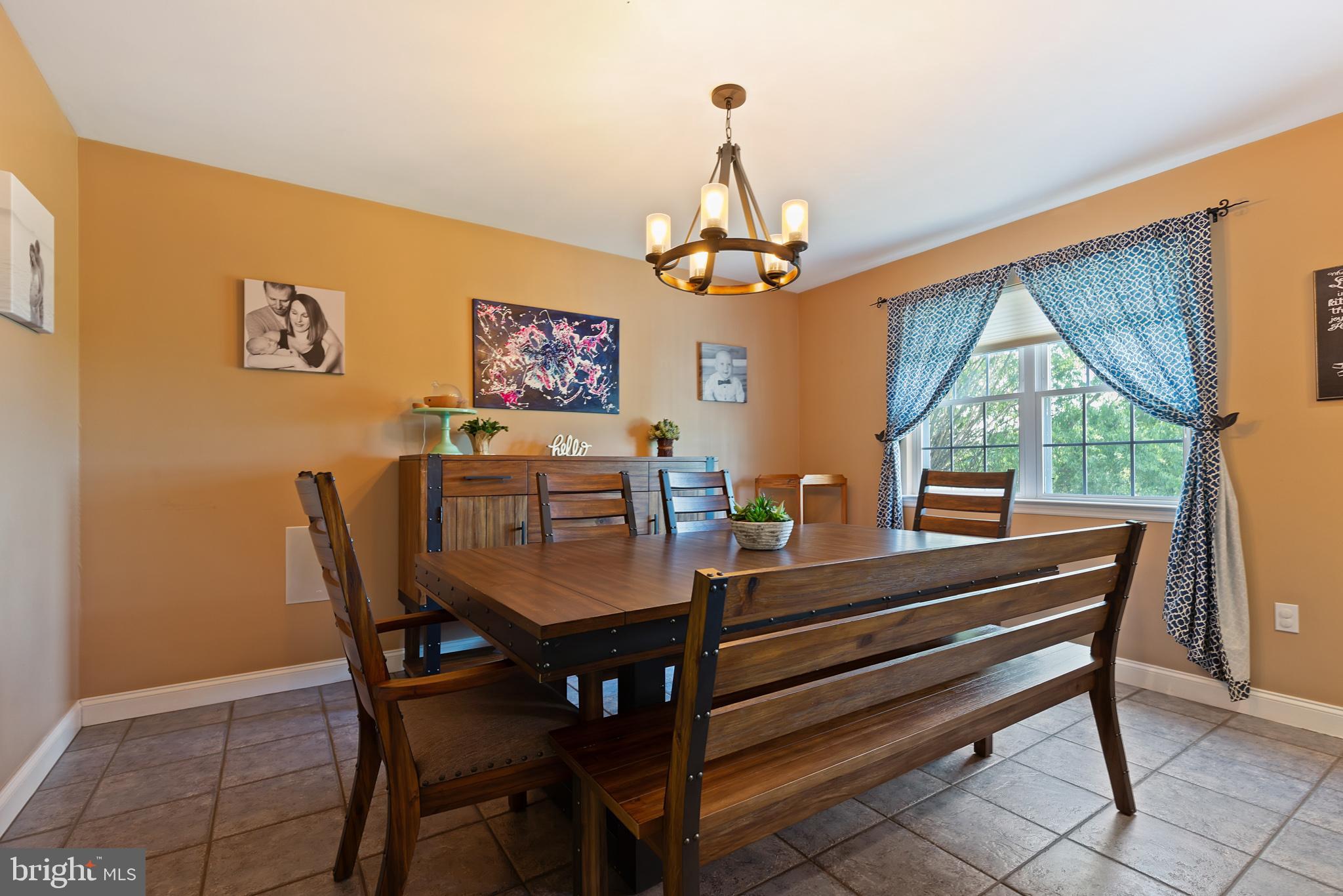 20 Madison Drive Reading, PA 19606 - Photo 5 of 36 Dining area