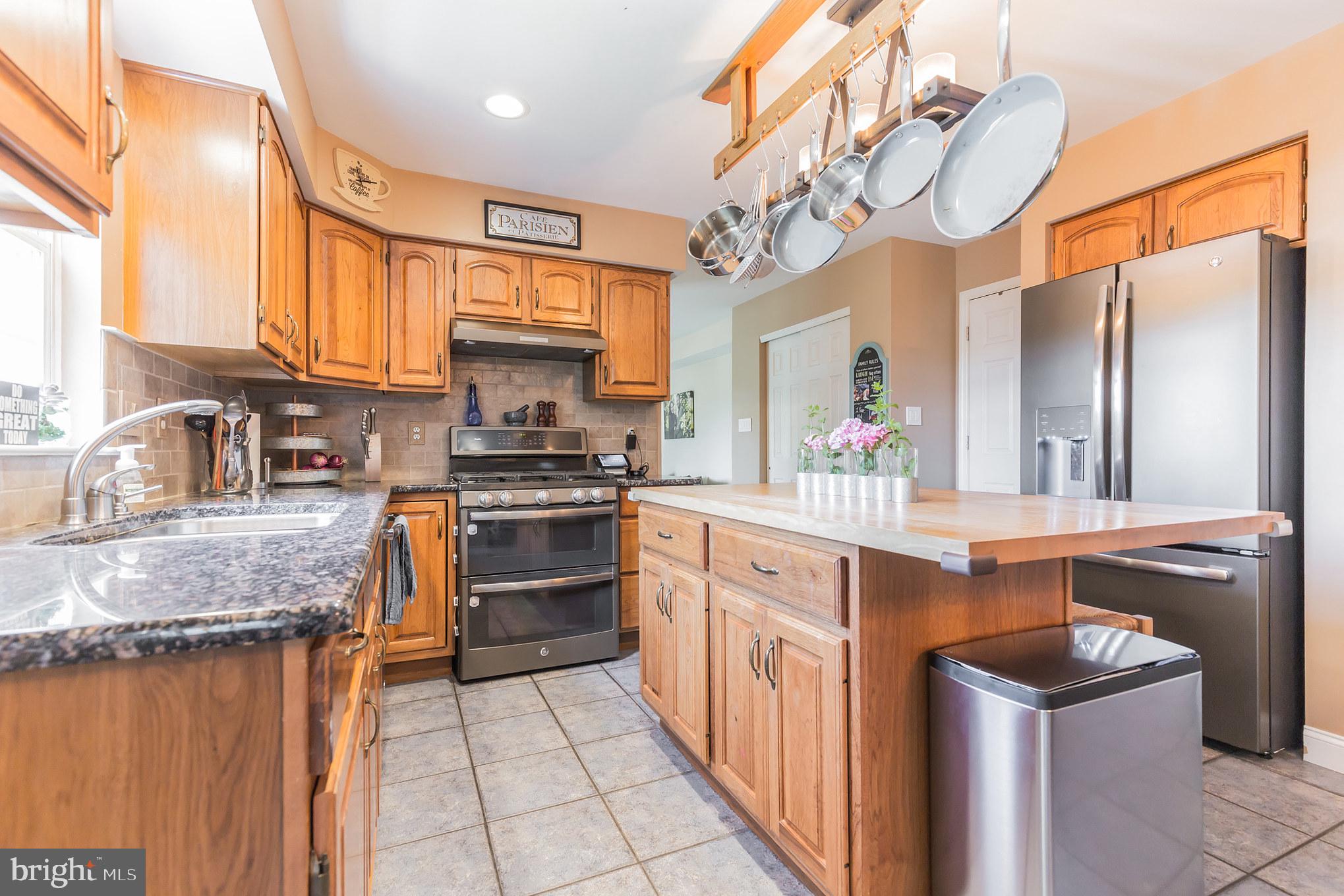 20 Madison Drive Reading, PA 19606 - Photo 8 of 36 Kitchen