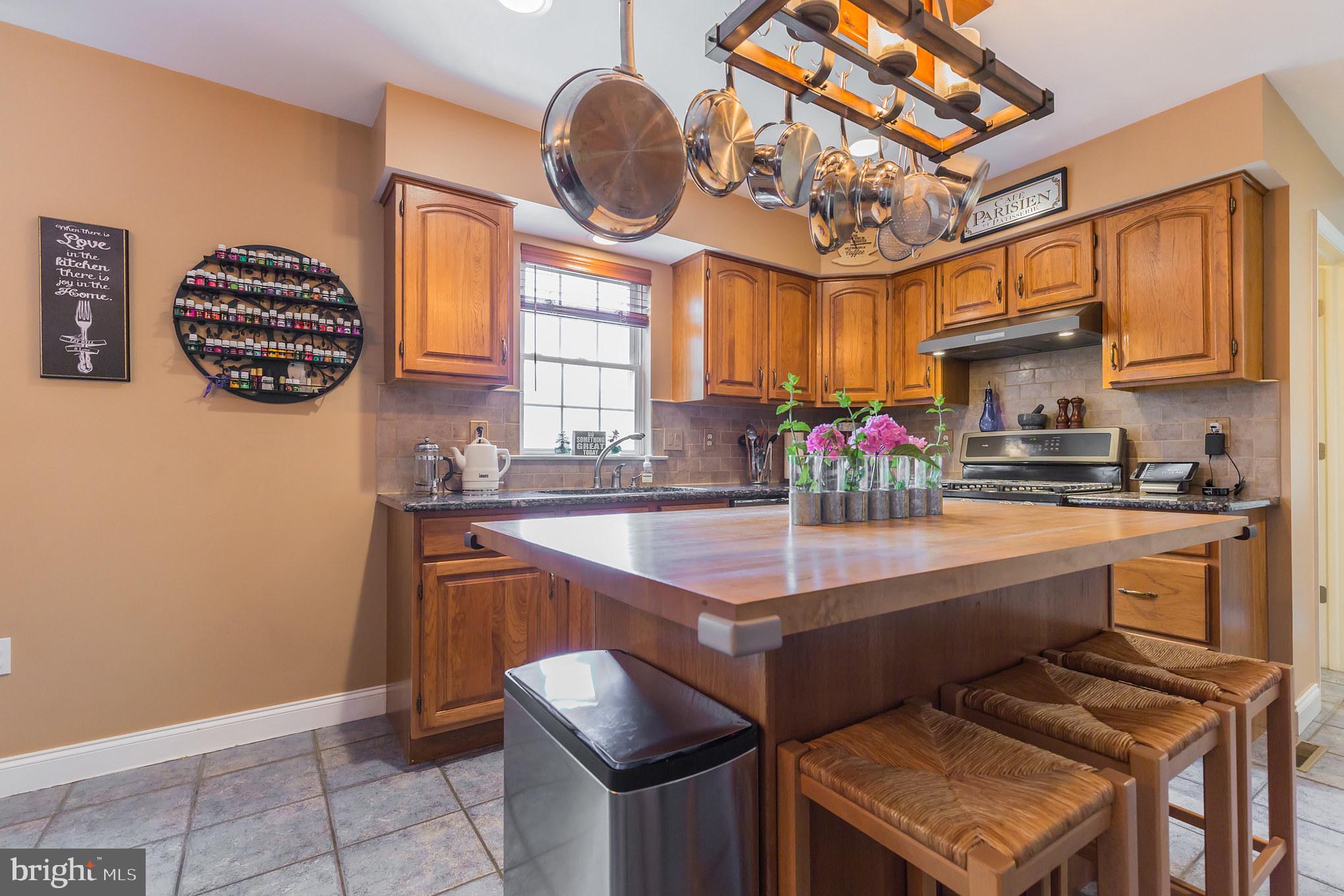 20 Madison Drive Reading, PA 19606 - Photo 9 of 36 Kitchen
