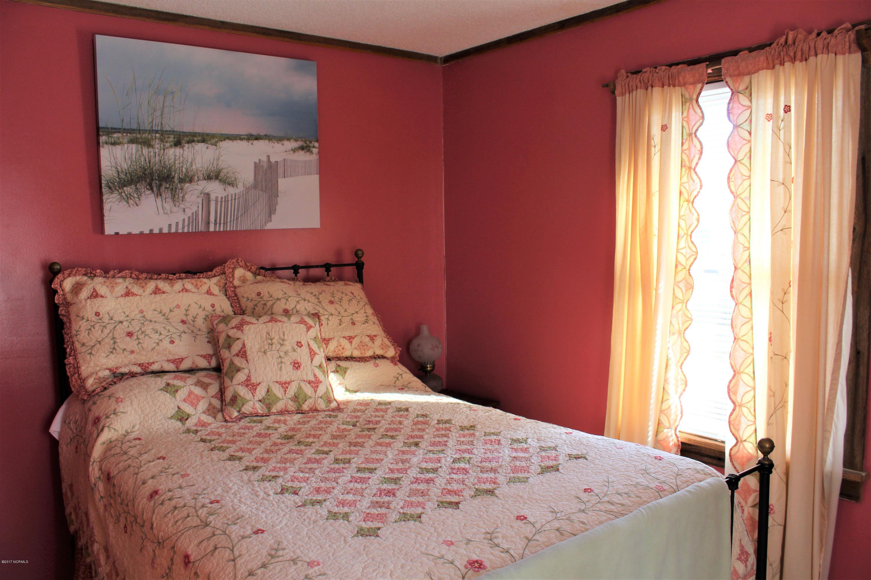 1123 Teachs Point Road Bath, NC 27808 - Photo 12 of 27 IMG_3658