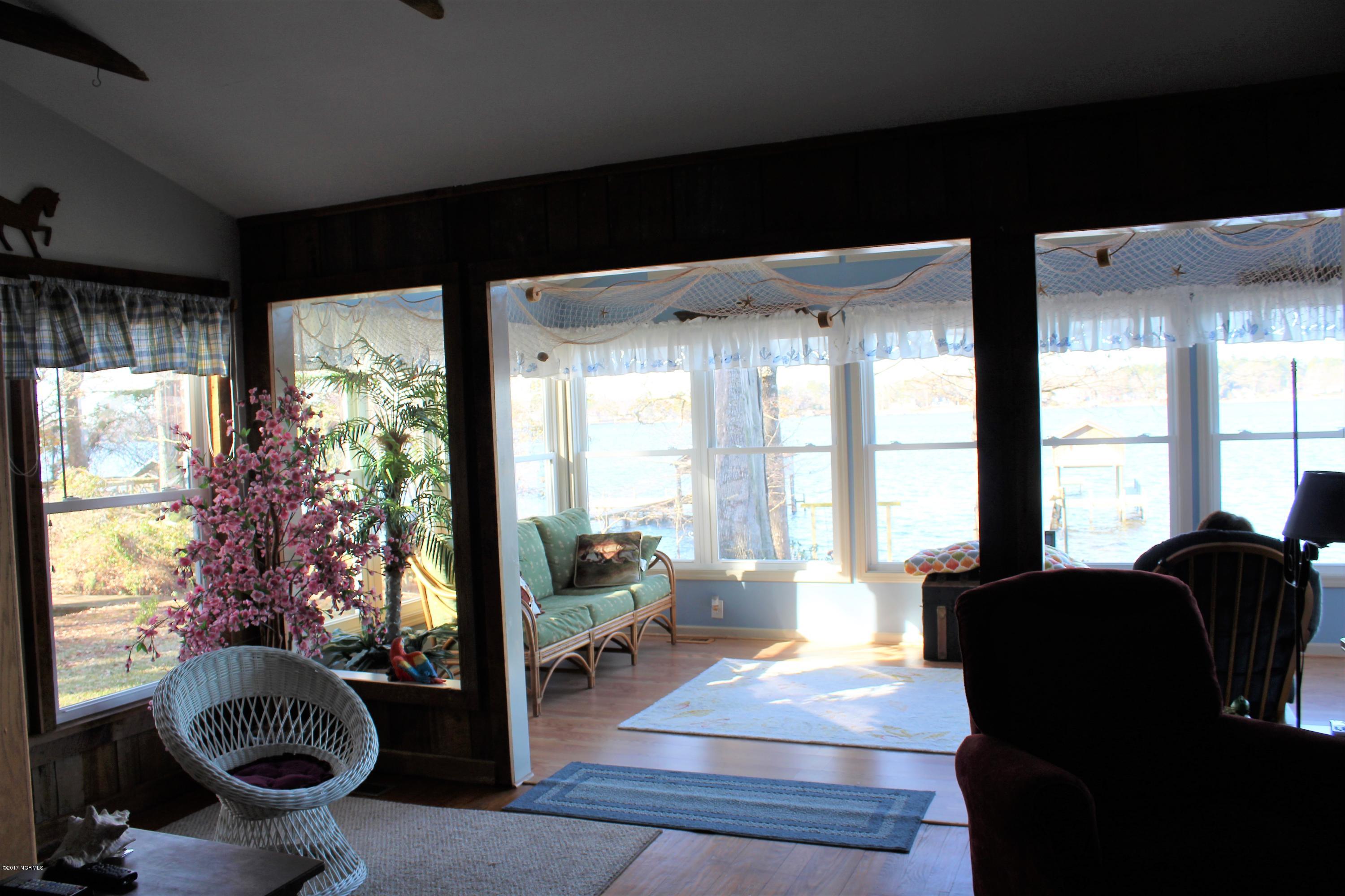 1123 Teachs Point Road Bath, NC 27808 - Photo 7 of 27 IMG_3642