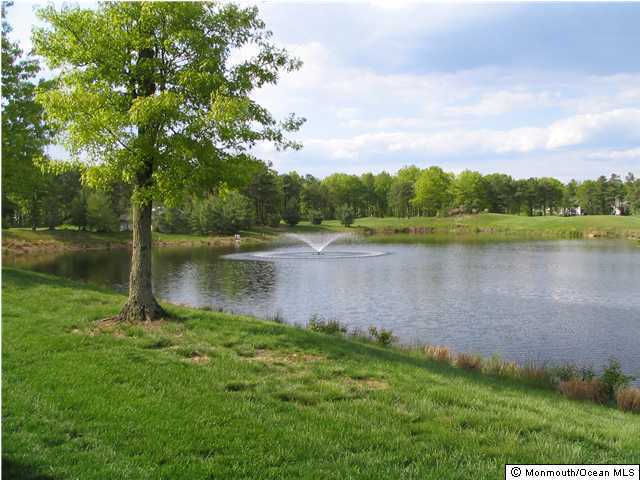 36 Winged Foot Road Jackson, NJ 08527 - Photo 3 of 3 a view of a lake