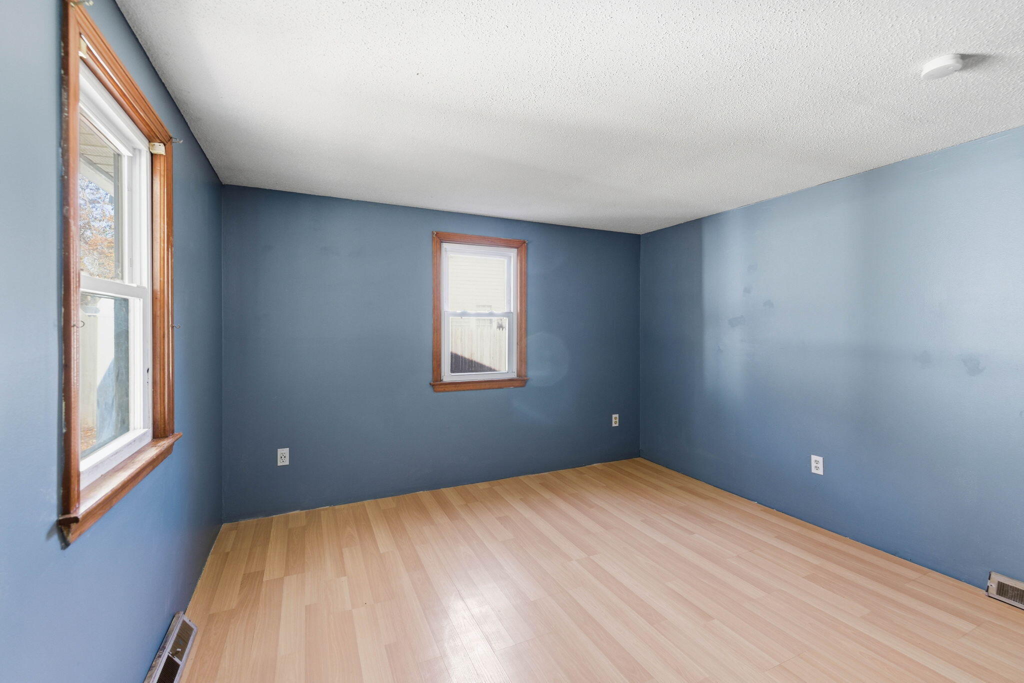 544 Cotuit Road Mashpee, MA 02649 - Photo 20 of 30 a bedroom with a bed and a window